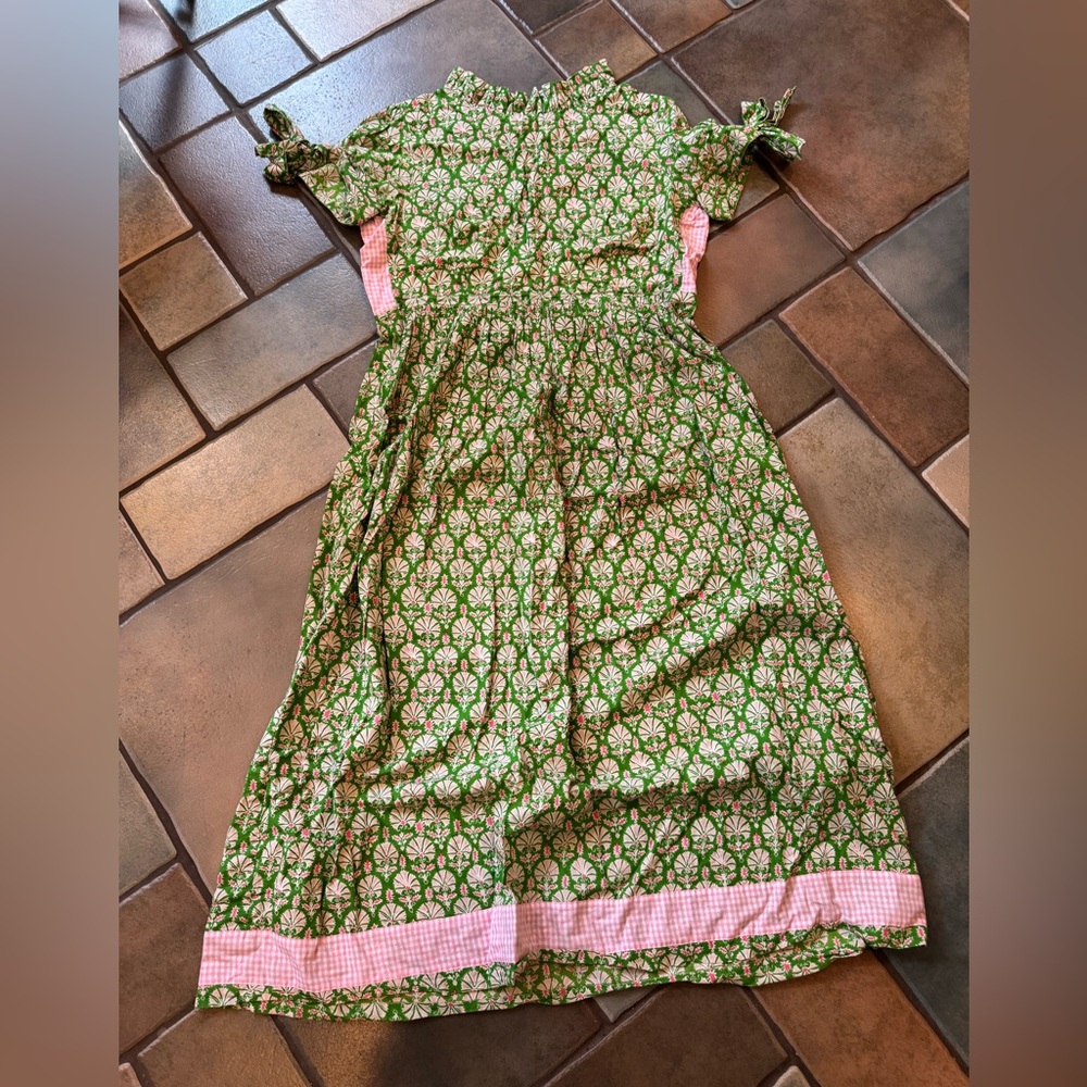 Elizabeth Wilson Green and White Flutter Sleeve Casual Sundress